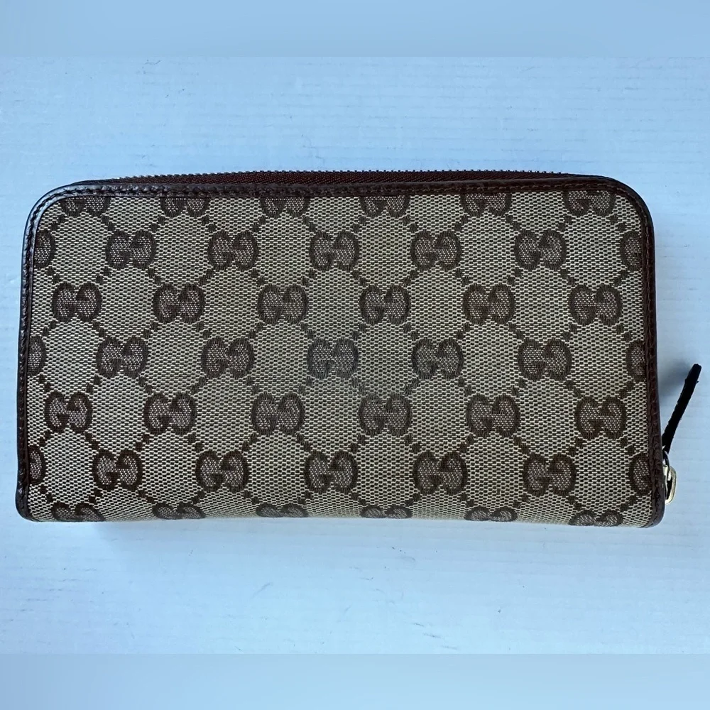 Authentic Gucci GG Supreme canvas zippy wallet w/COA - Picture 7 of 13